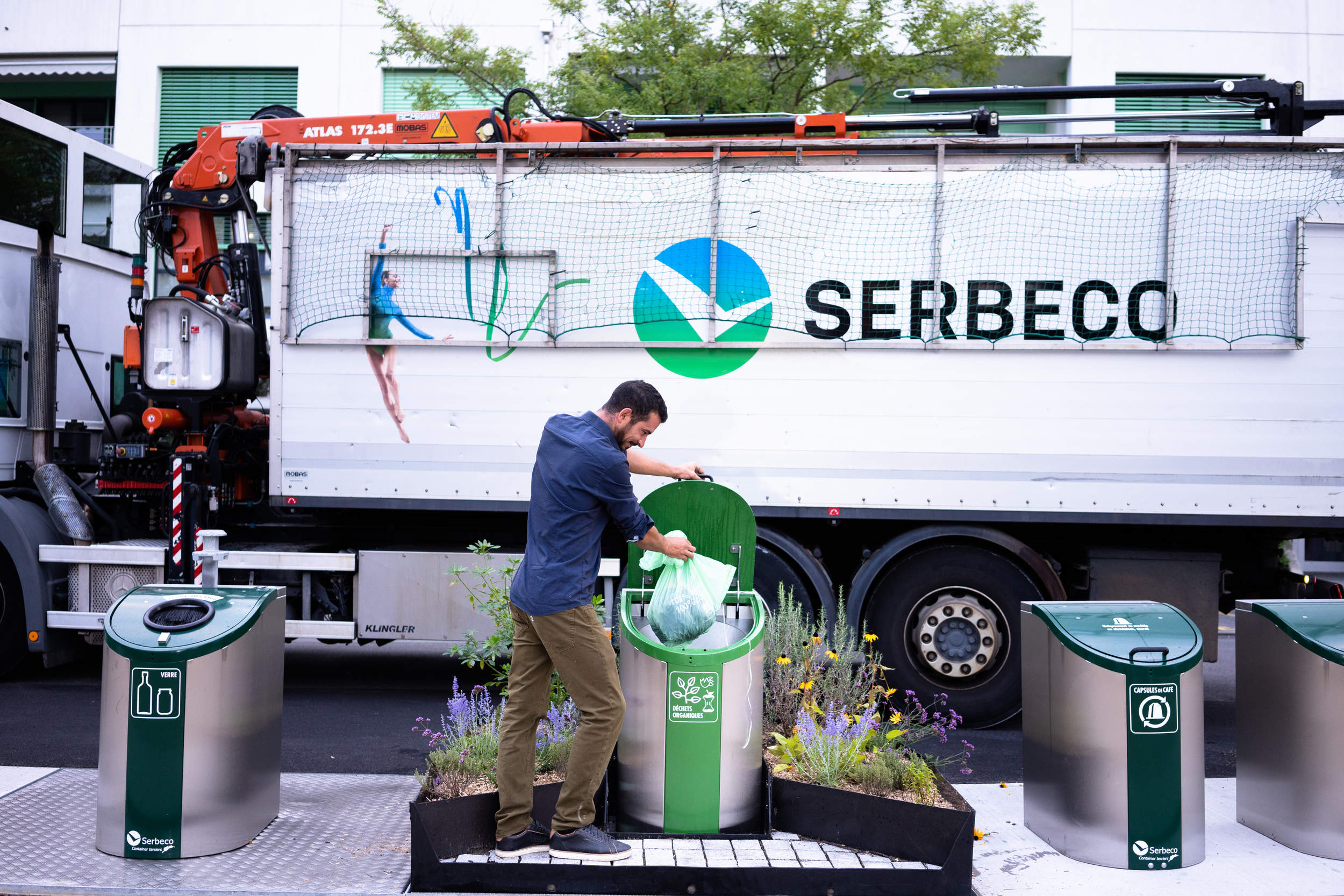 débarras Bennes camions groupe serbeco recyclage déchets container enterrés